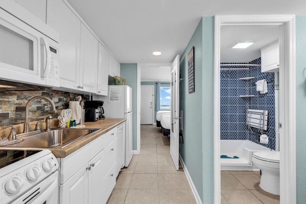 Bluewater Resort 1205