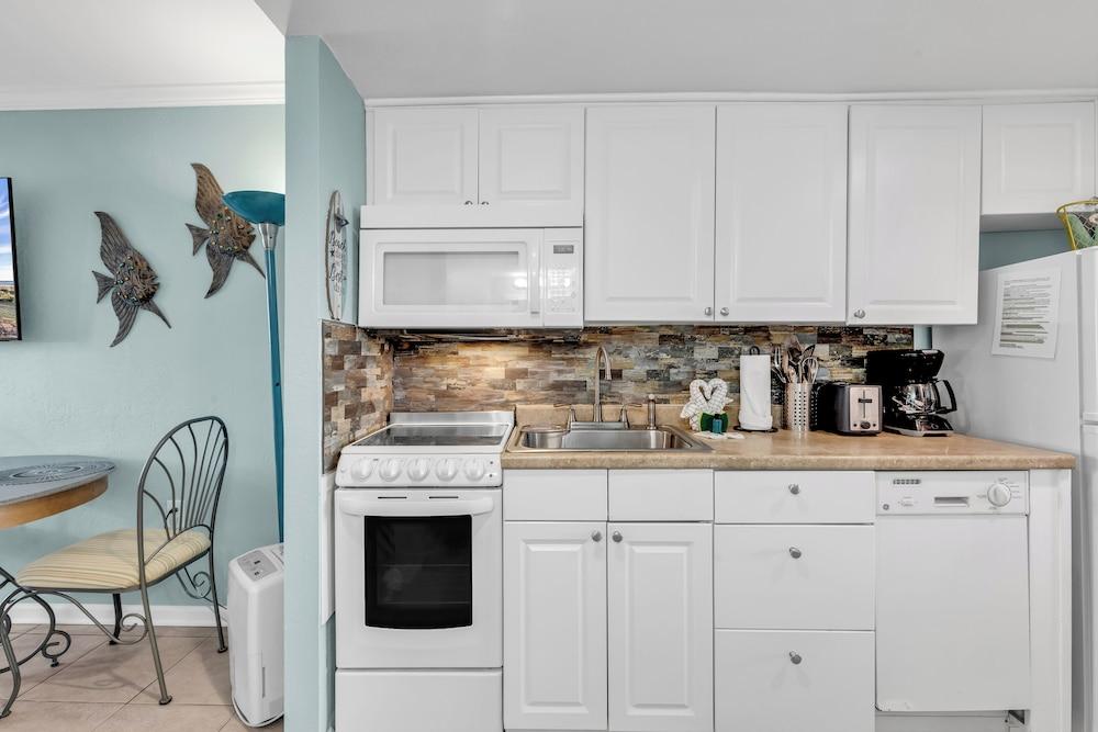 Bluewater Resort 1205