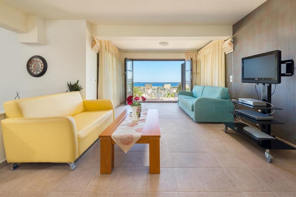 Villa Elena in Kalathos