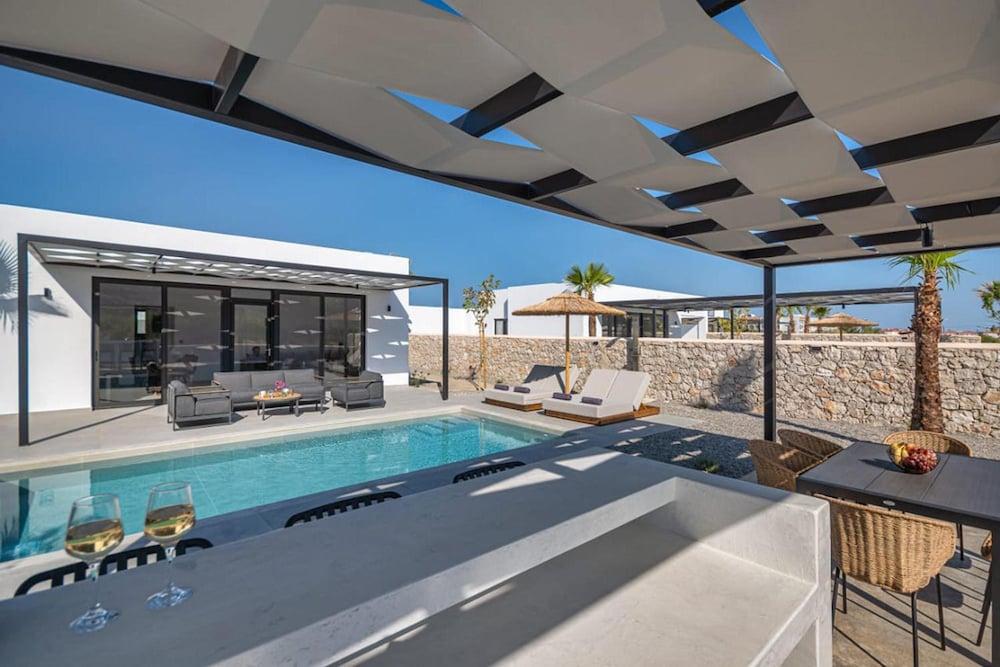 Villa 10 Hozan in Kolympia