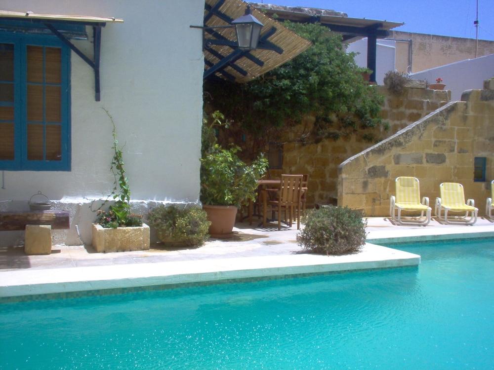 Spacious &comfortable, Traditional Villa- Large Private Pool, Terraces & Views