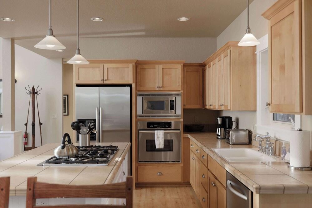 Big River Stately Stay for 8