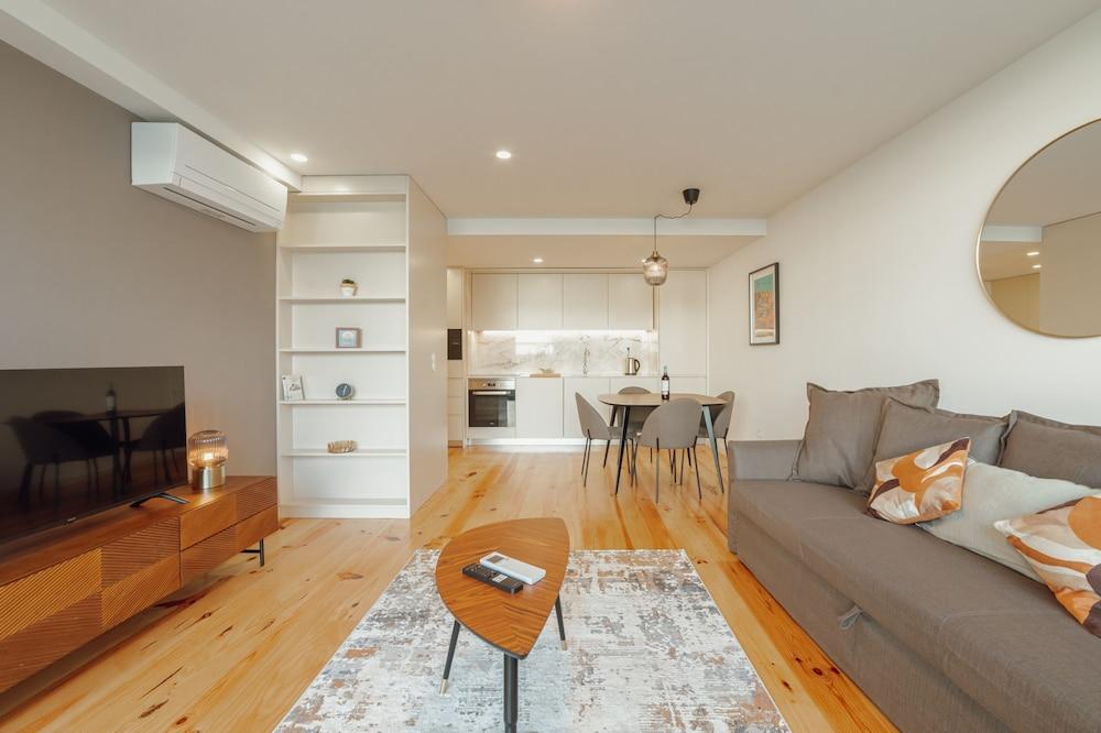 Gaia Premium A With Terrace by Vacationy