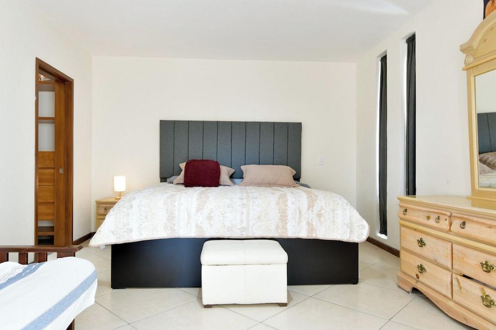 Agave House Pool and BBQ