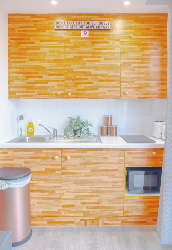 Sheffield City Apartment - Modern & Cozy