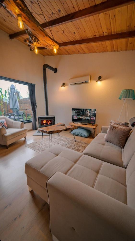 BUNGOVİLLA RESORT HOTEL