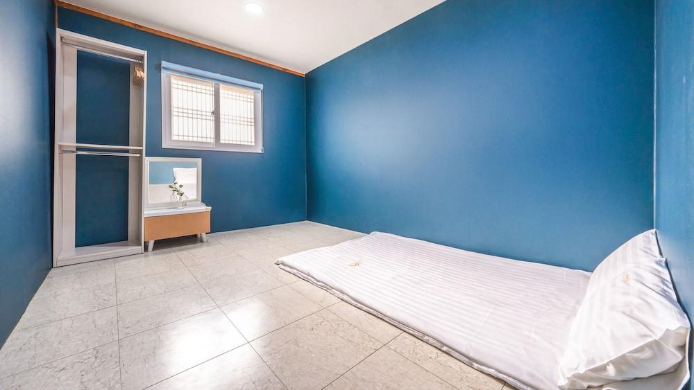 Gyeongju Aratteul Hanok Pet Pension