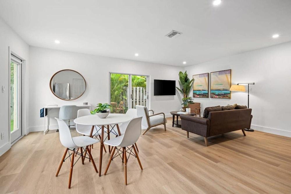 Awesome 1BR Apartment Sailboat