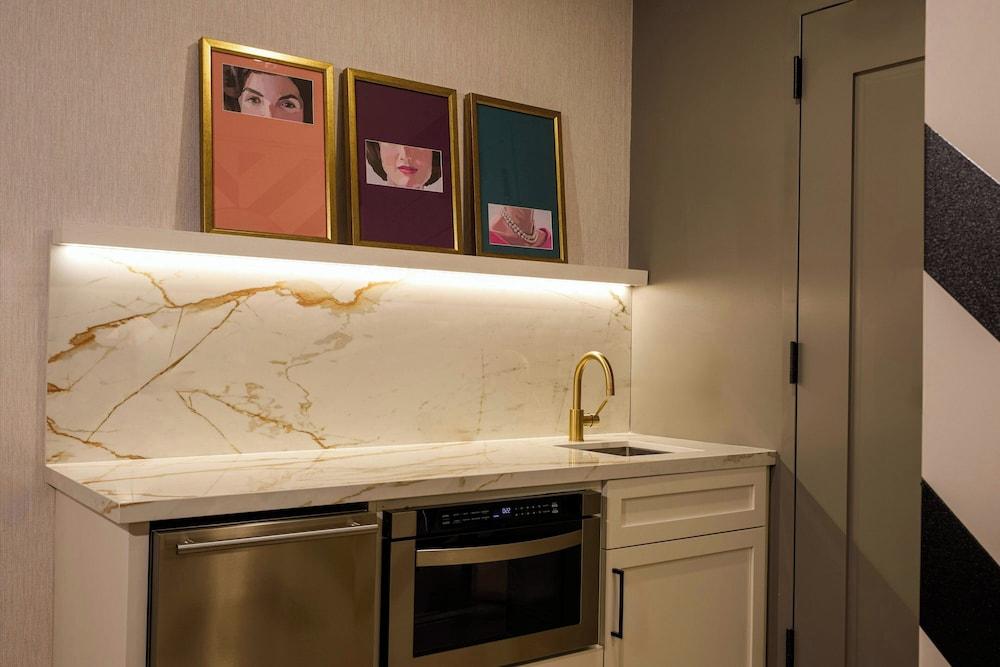 Canal House of Georgetown, a Tribute Portfolio Hotel