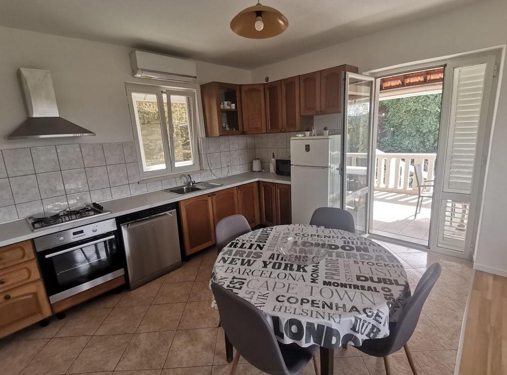 Perfect Getaway Near Korčulas Scenic Sights and Beaches