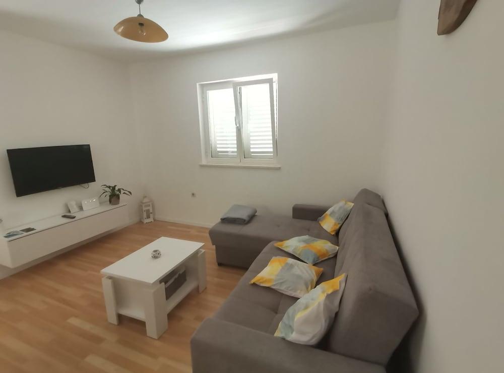 Perfect Getaway Near Korčulas Scenic Sights and Beaches