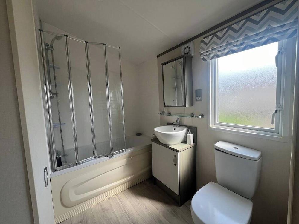 Flagshipsite-caravan-sleeps7-fast Internet