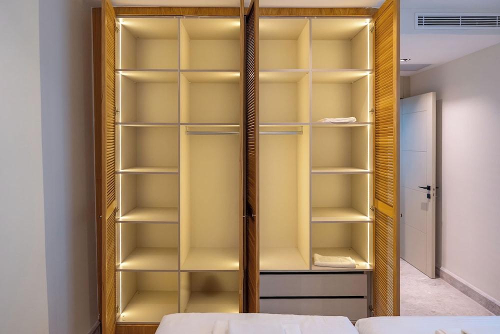 Luxurious Villa Retreat With Private Swimming Pool