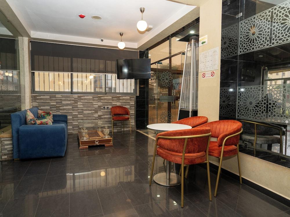 ZELLAKA hôtel & café