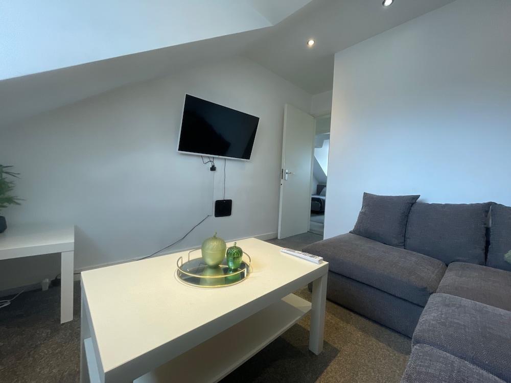 Stylish Two Bedroom Apartment in Leeds