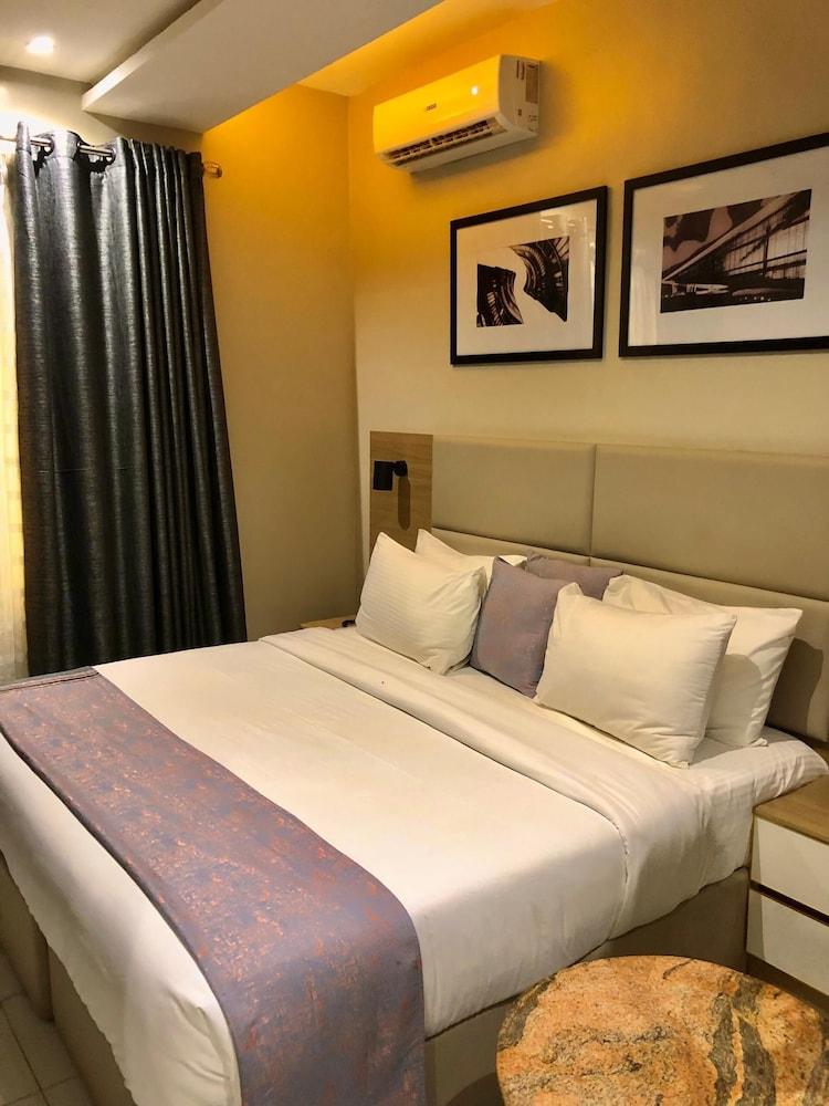 Ringruby Hotel, Oduduwa Way