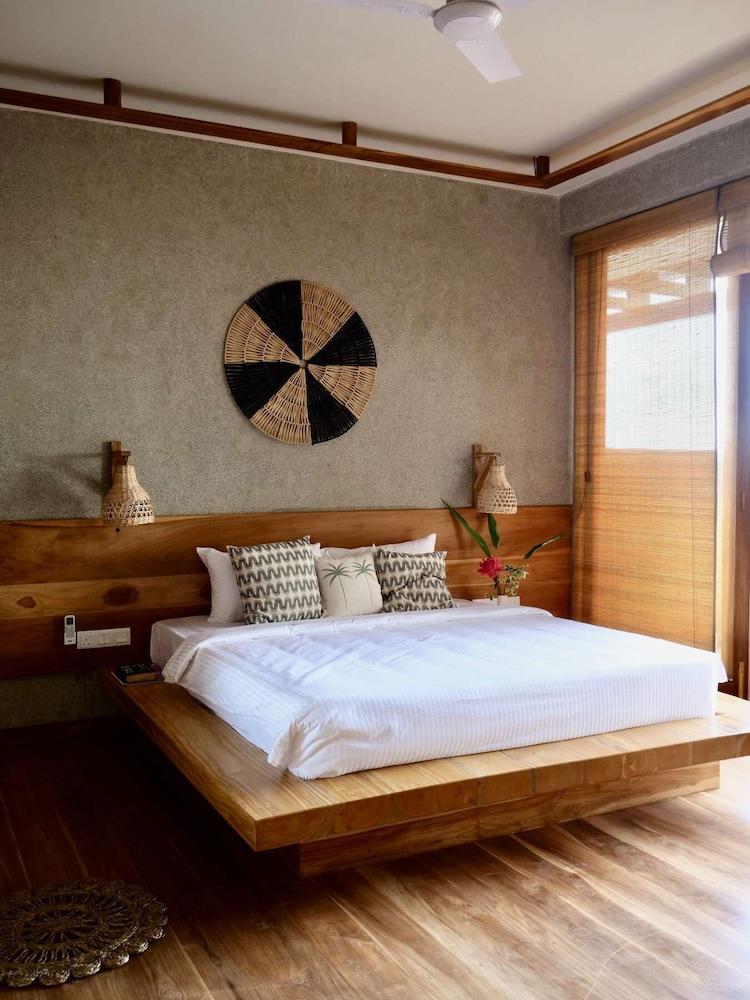 Coast 67 Boutique Hotel