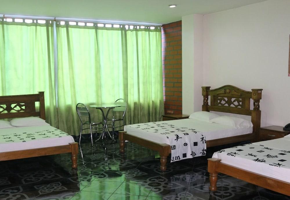 Hotel Beijing Caucasia