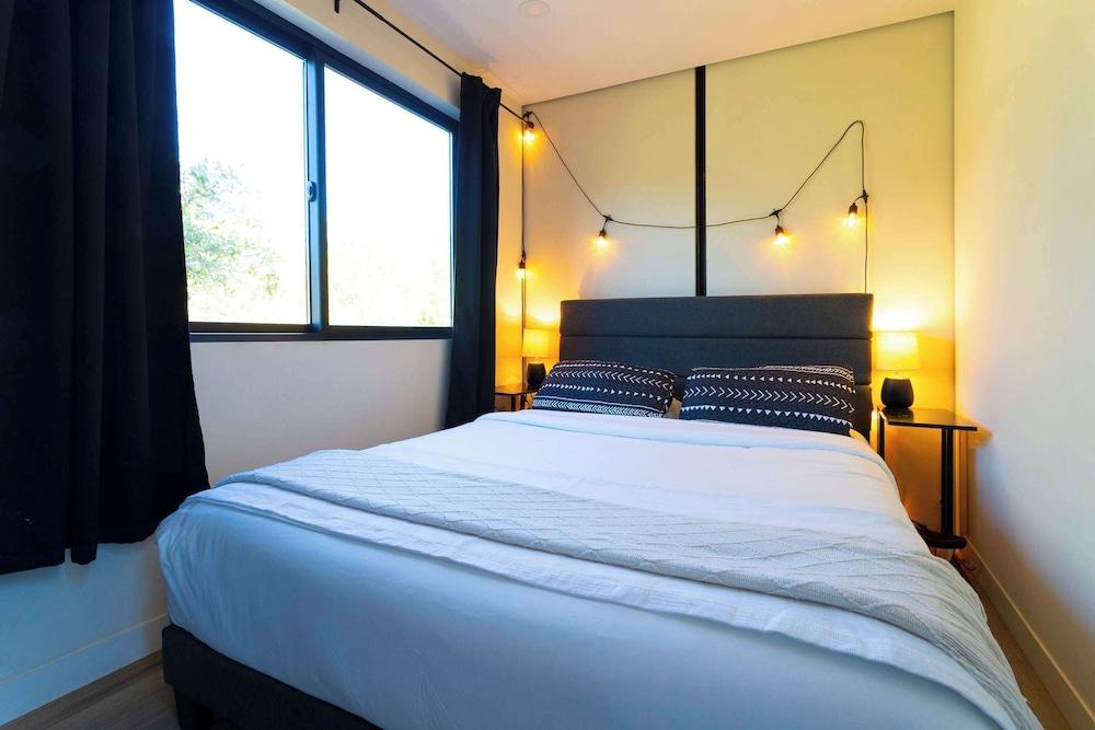 Creator Cabin, Contemporary Getaway With Sauna