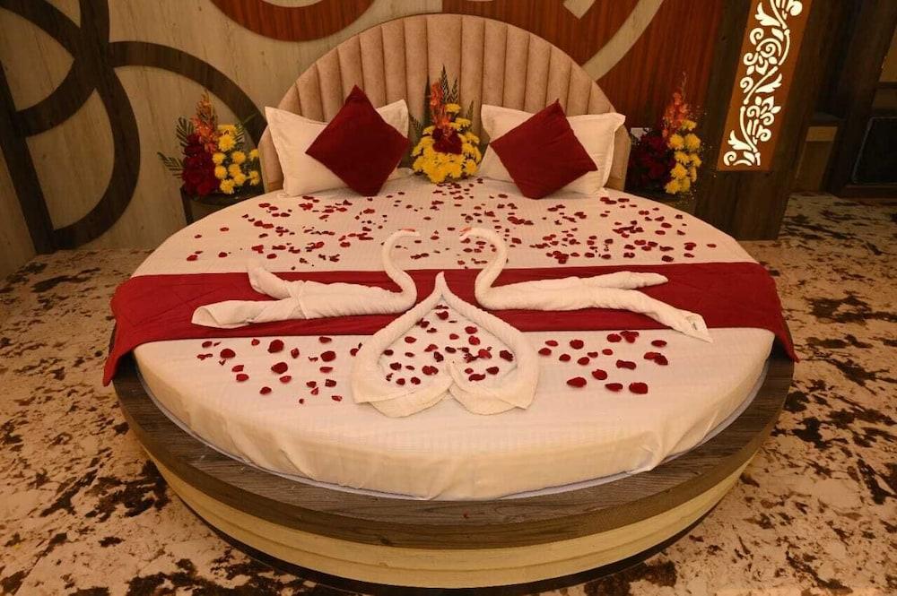 HOTEL MANNAT INTERNATIONAL