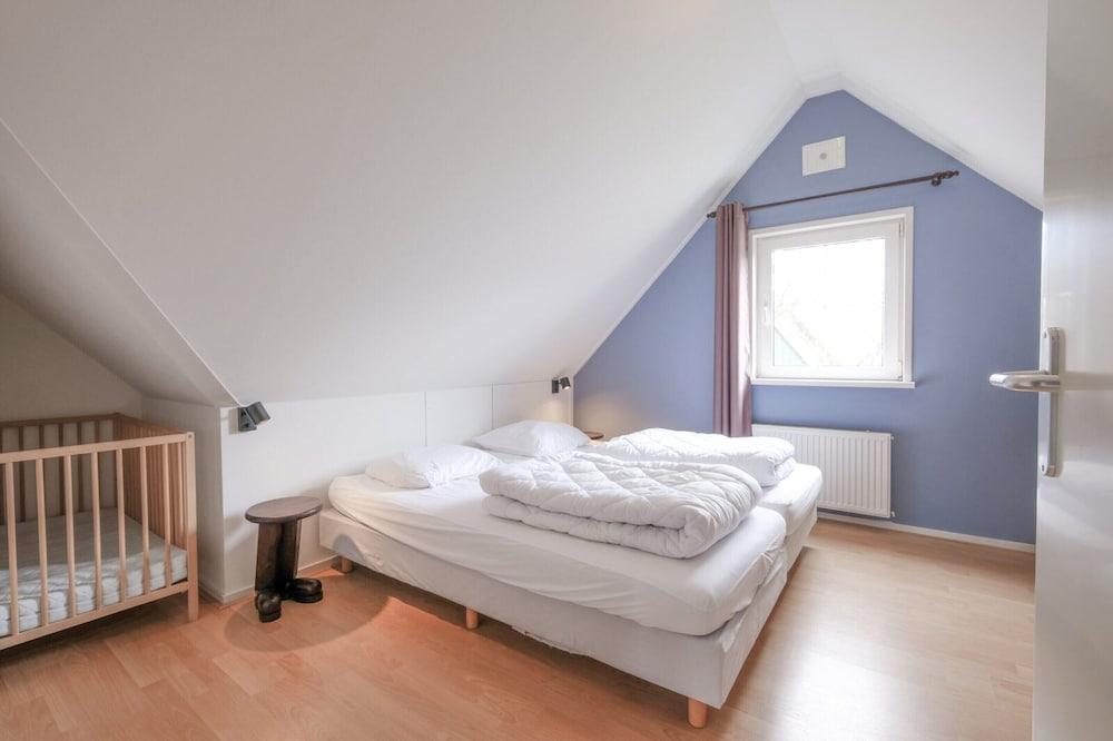 Attractive Villa Close to Forest, Beach, sea