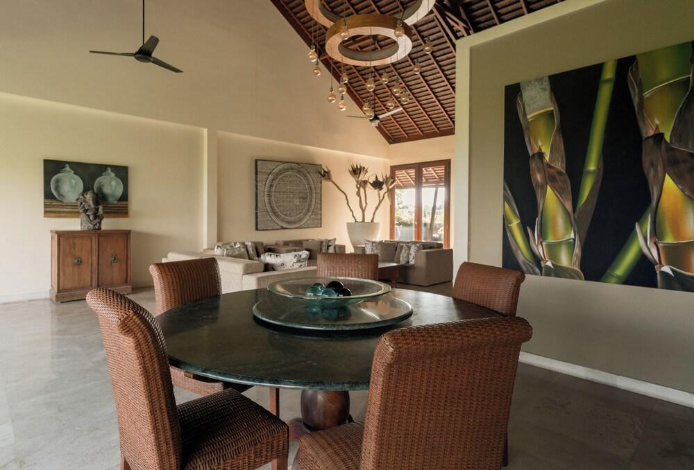 OMEKAI Cemagi by Nakula