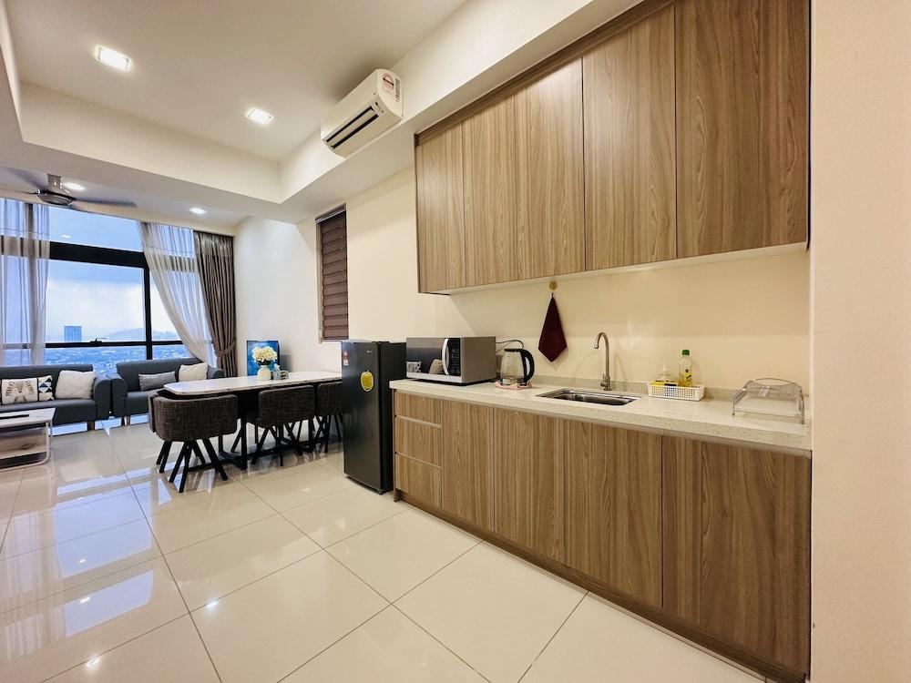 Spacious Duplex Oasis Icon City