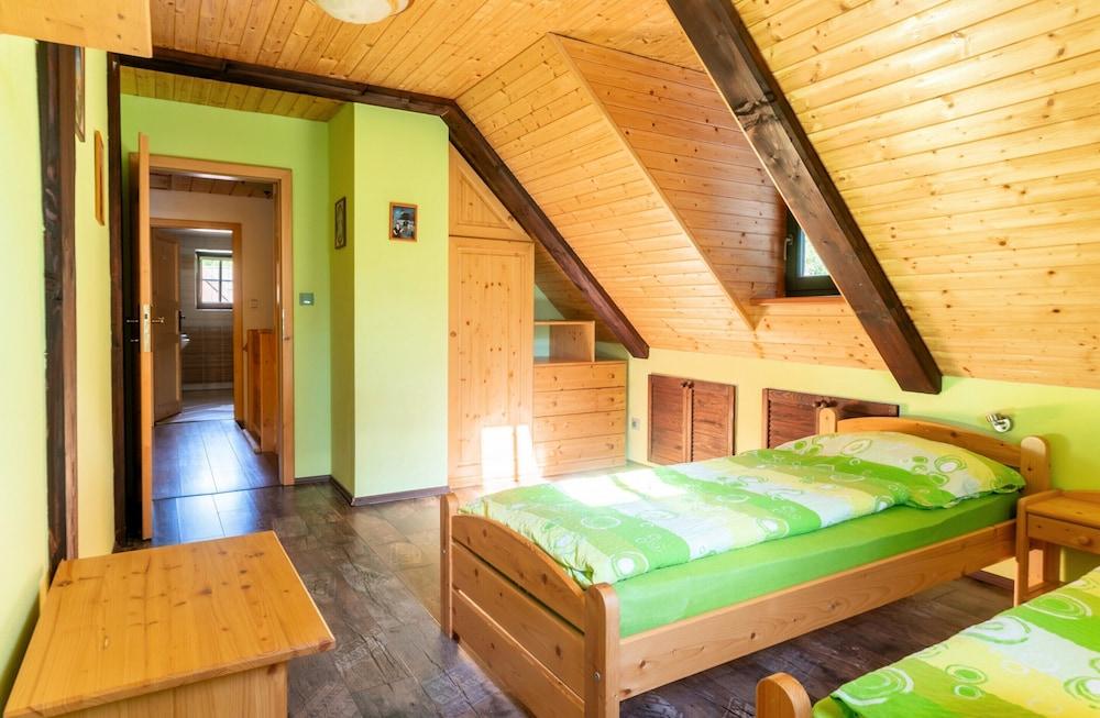 Villa in Rudnik With Pool & Sauna Retreat