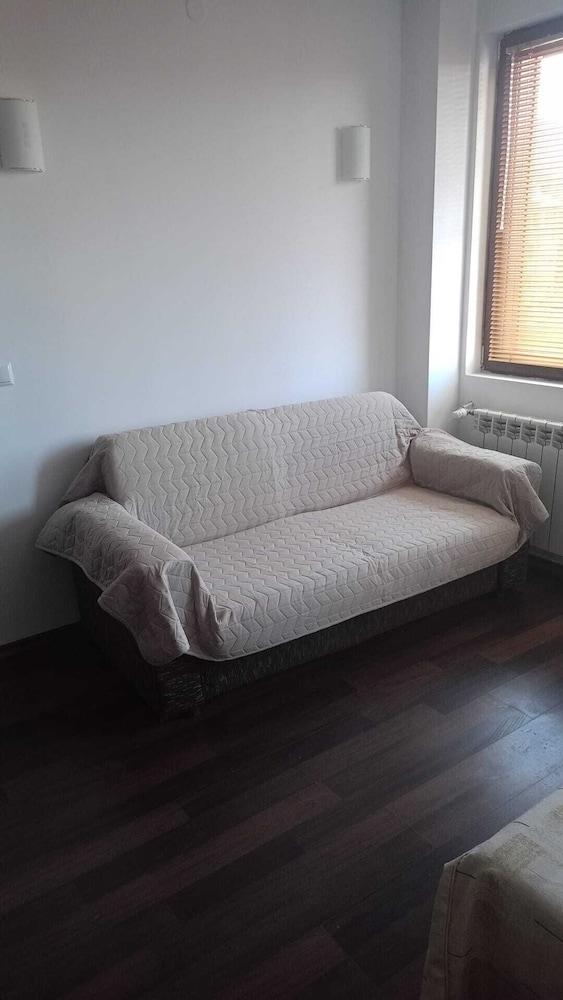 Opersite Morris Bar, Gondola 250m Away,