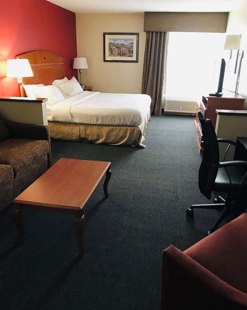 Spark by Hilton Dayton Fairborn