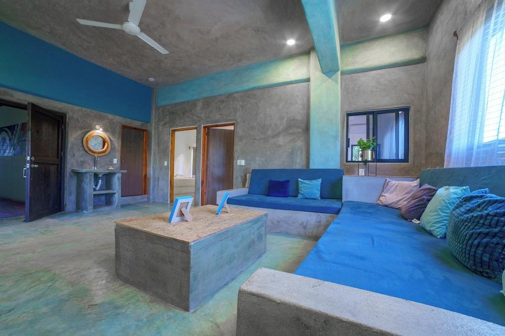 Casa Flores Zicatela