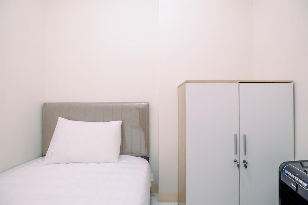 Cool and Warm 2BR at 7th Floor Podomoro Golf View Apartment