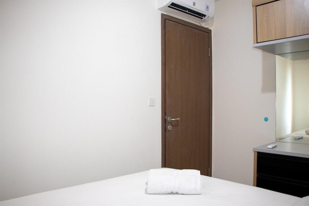 Comfort 2BR at 28th Floor Podomoro Golf View Apartment