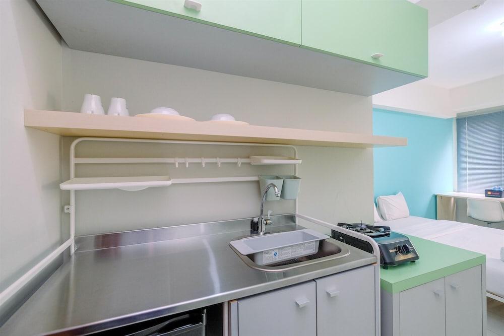 Contemporary Studio at Podomoro Golf View Apartment