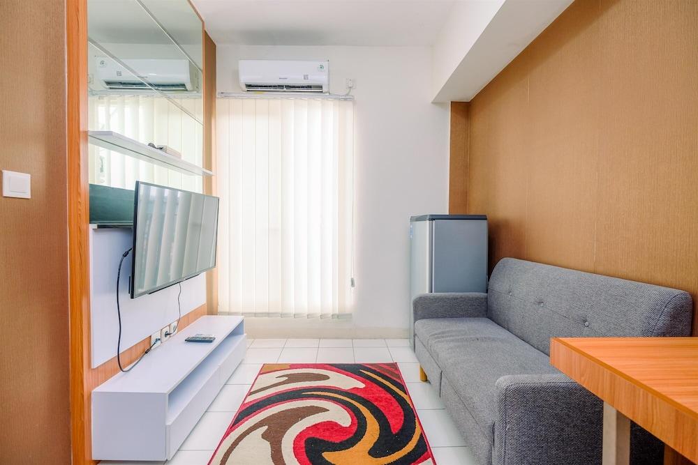 Minimalist 1BR with Extra Room Podomoro Golf View Apartment