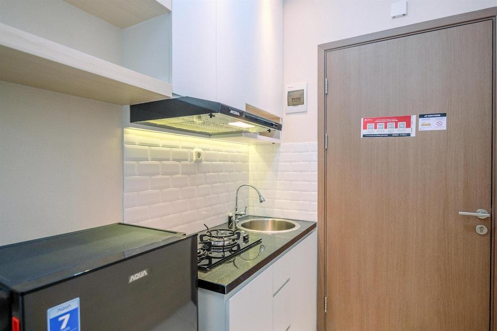 Comfort and Simply Studio Apartment at Podomoro Golf View