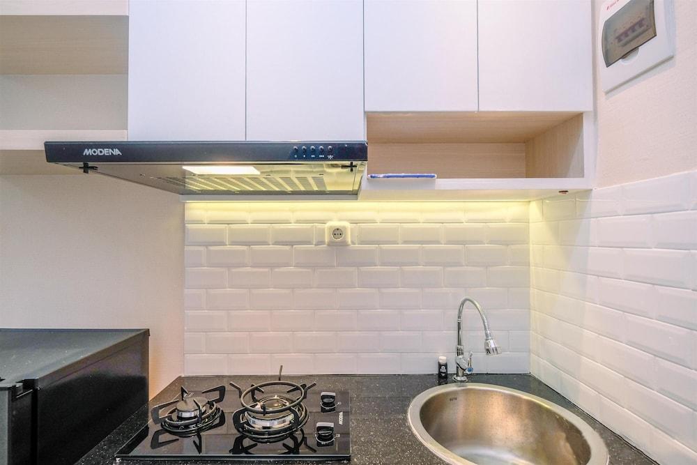 Comfort and Simply Studio Apartment at Podomoro Golf View