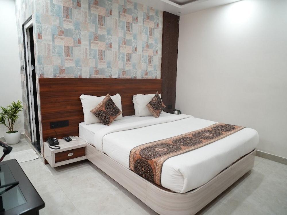 Hotel Banaras Palace