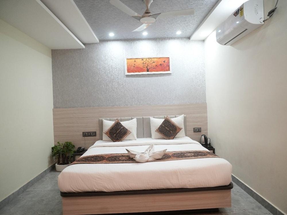 Hotel Banaras Palace