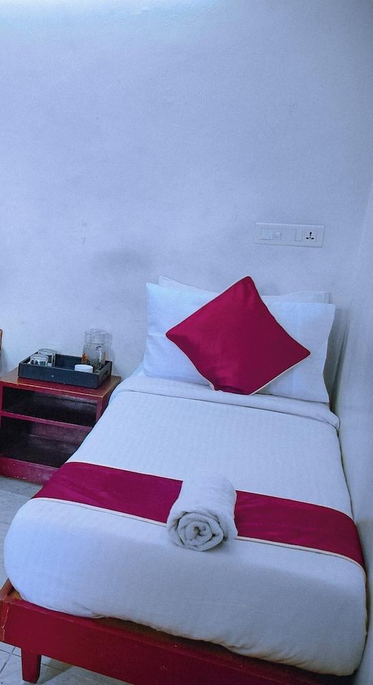 Naksha Tree Hotels Kishore Inn - Koyambedu