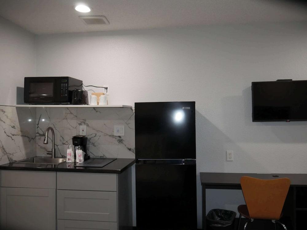 Studio 6 Tacoma, WA - South