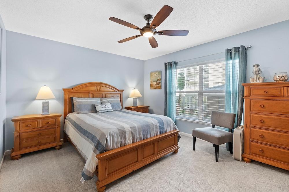 Sea Coast Gardens III 112