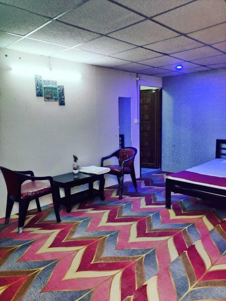 Maple Tree resort & restaurant