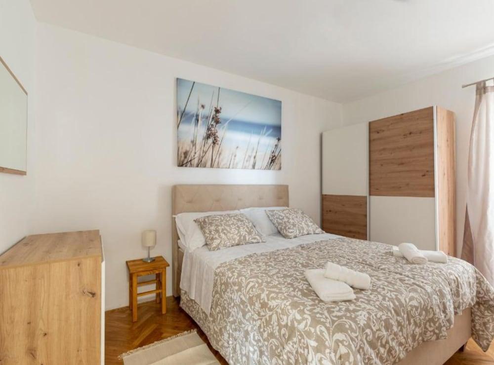 Charming Apartment Sant Elia