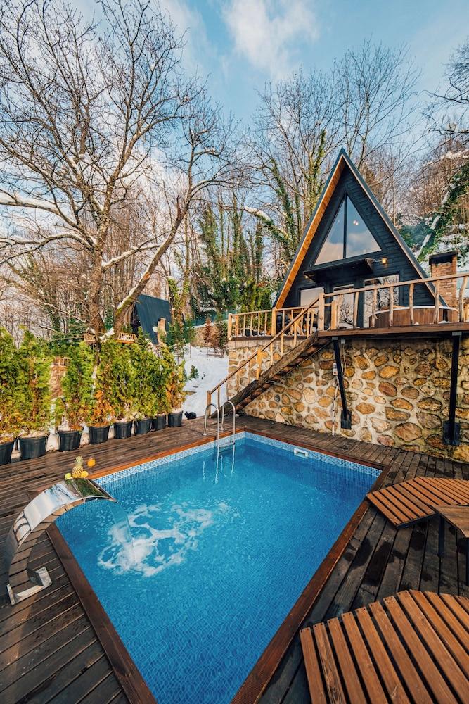 KAYIP ORMAN DAĞ EVLERİ