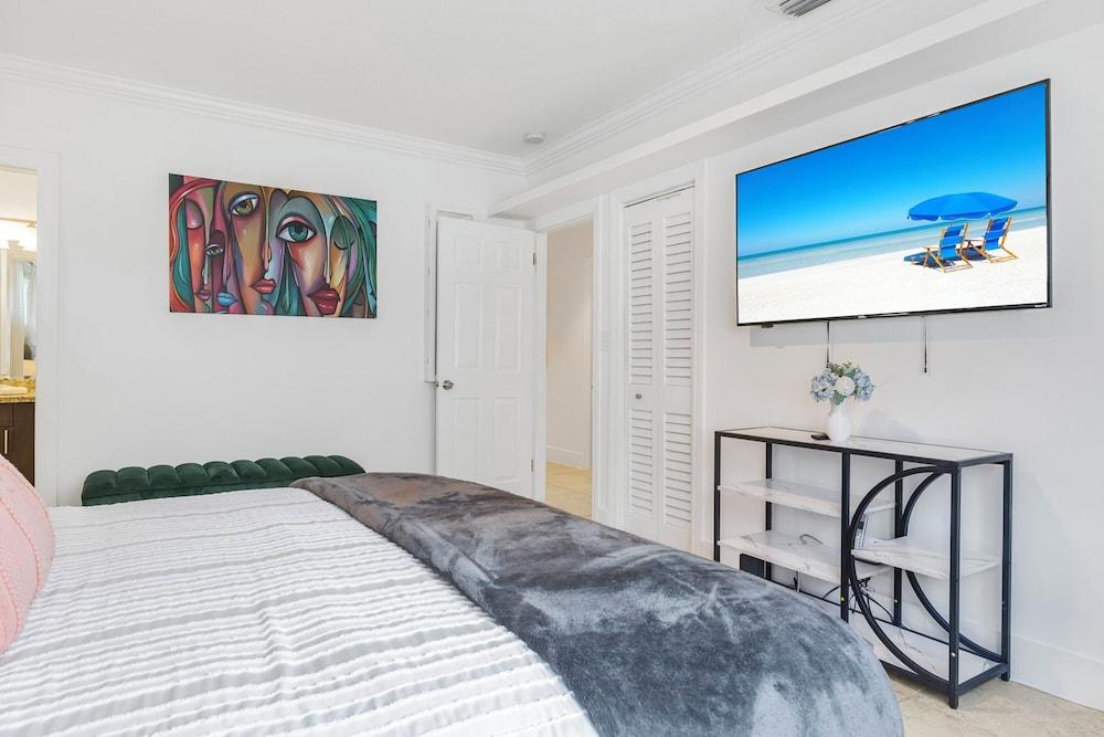 Miami Dream Home with Pool