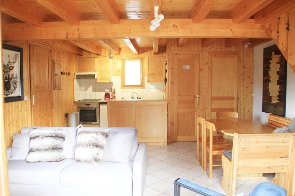 Chalet in La Bechigne With Valley Views