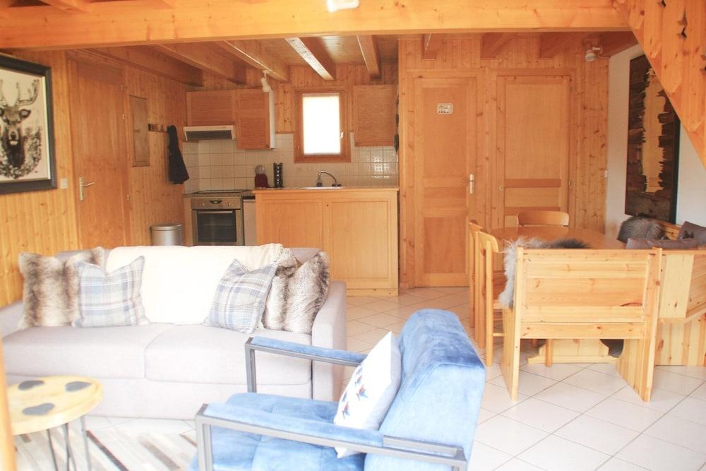 Chalet in La Bechigne With Valley Views