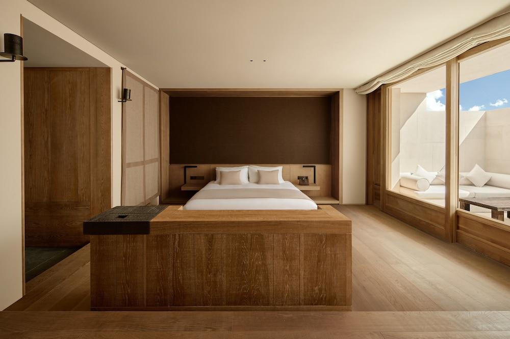 Deqin Meri Poodom hotel