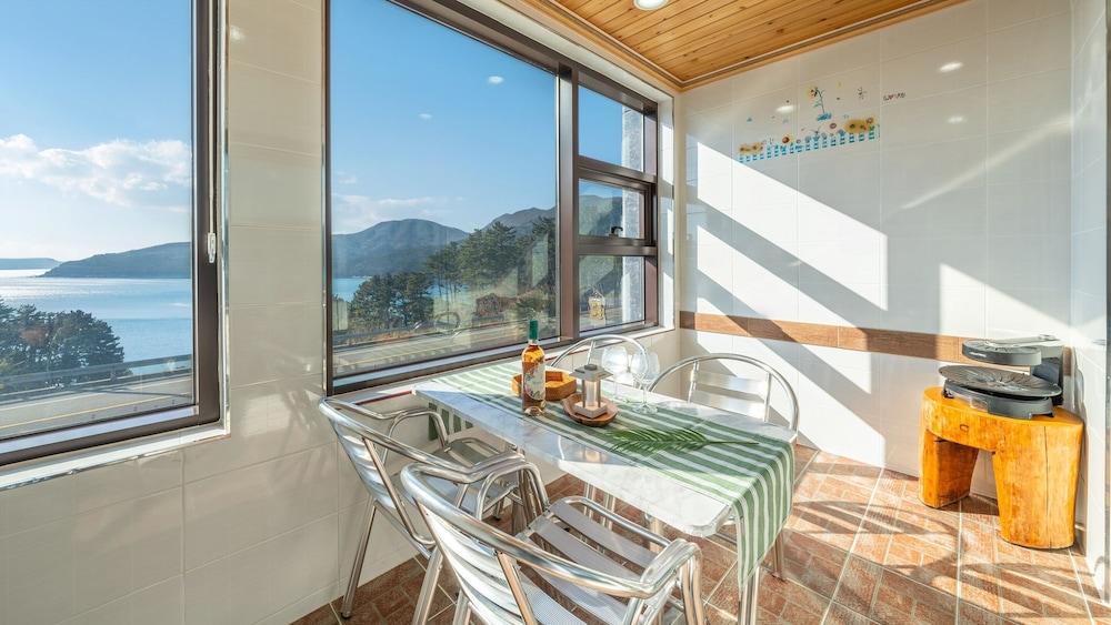 Geoje Marine Castle Spa Pension